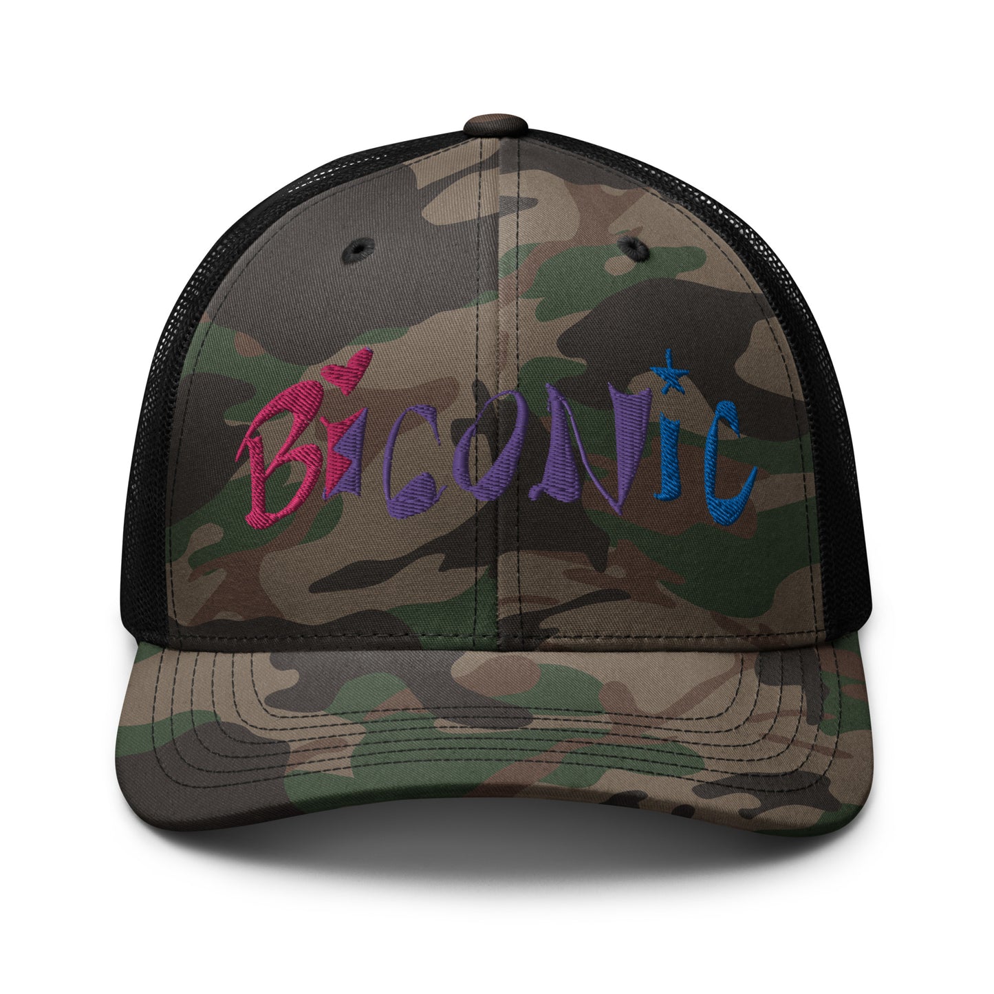 Gorra snapback de camionero con camuflaje bordado
