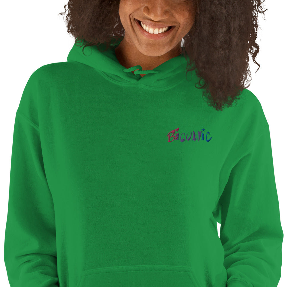 Sudadera unisex con capucha bordada en el pecho izquierdo
